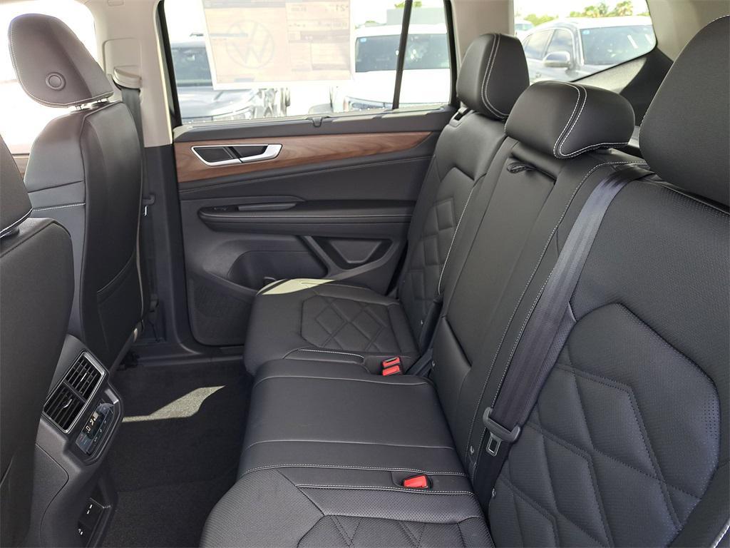 new 2025 Volkswagen Atlas car, priced at $41,853