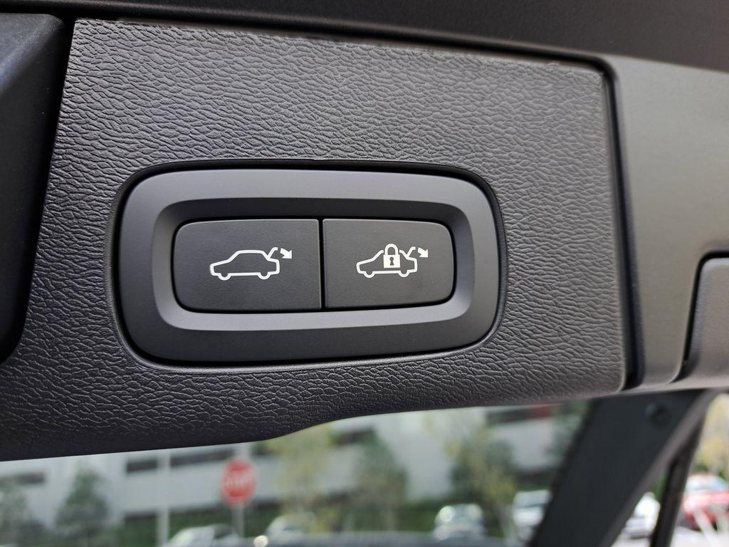 new 2026 Volvo XC60 car, priced at $64,384