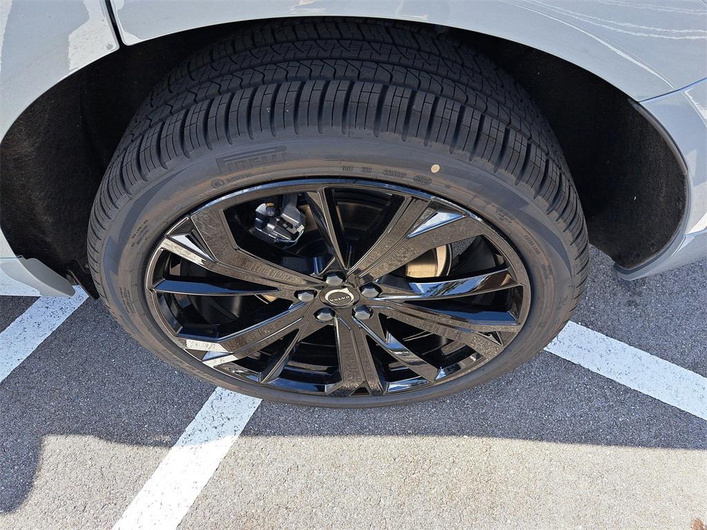 new 2026 Volvo XC60 car, priced at $63,884