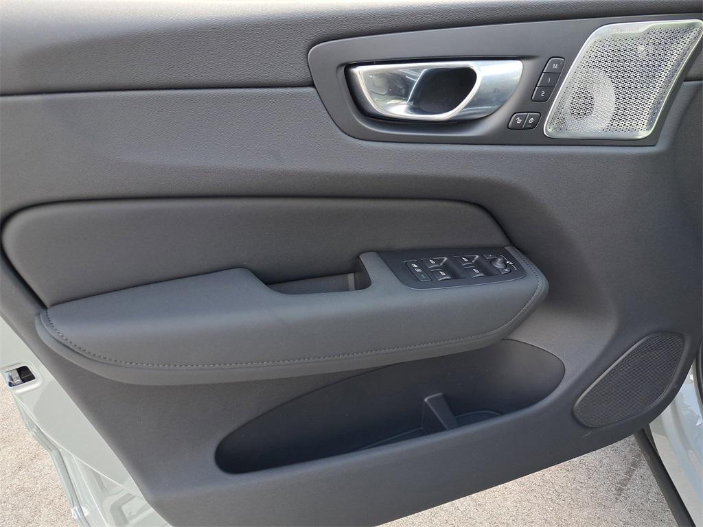 new 2026 Volvo XC60 car, priced at $63,884