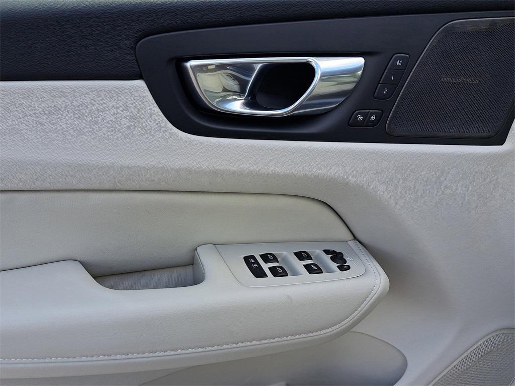 new 2026 Volvo XC60 car, priced at $59,468