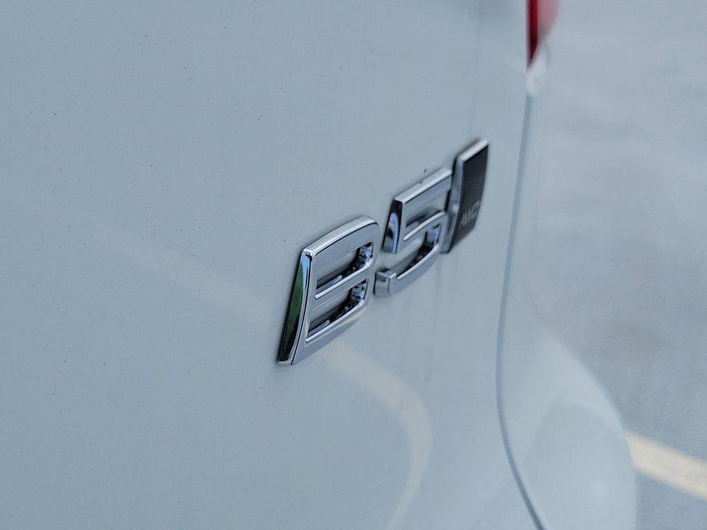 new 2026 Volvo XC40 car, priced at $44,373