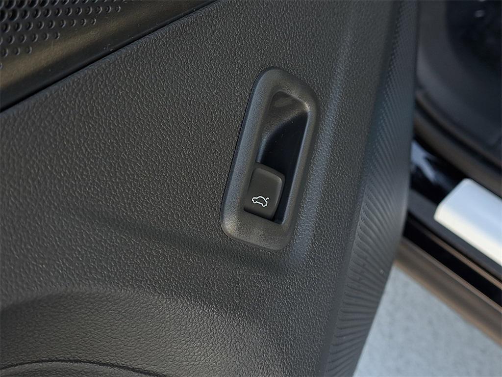 new 2026 Volkswagen Tiguan car, priced at $34,281