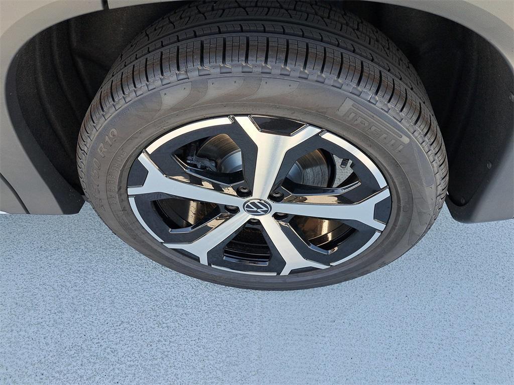 new 2026 Volkswagen Tiguan car, priced at $34,281