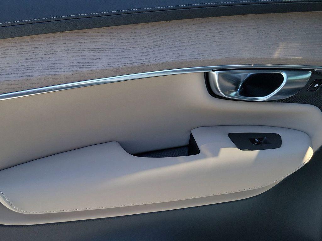 new 2026 Volvo XC90 car, priced at $73,283