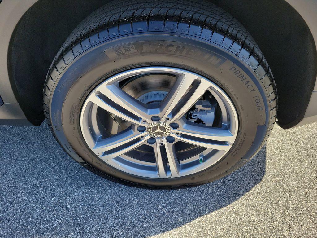 used 2022 Mercedes-Benz GLC 300 car, priced at $29,079