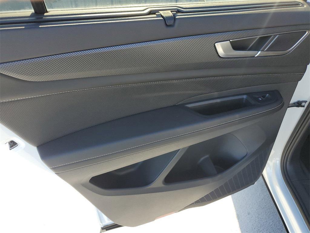 new 2024 Volkswagen Atlas Cross Sport car, priced at $42,726