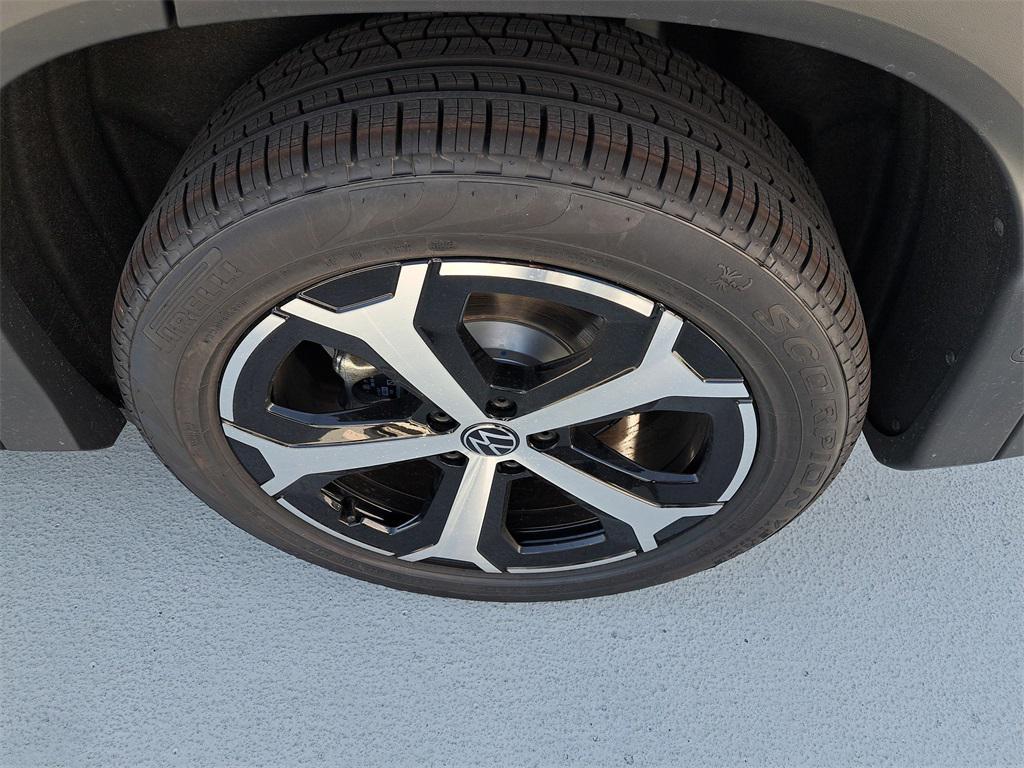 new 2026 Volkswagen Tiguan car, priced at $33,249
