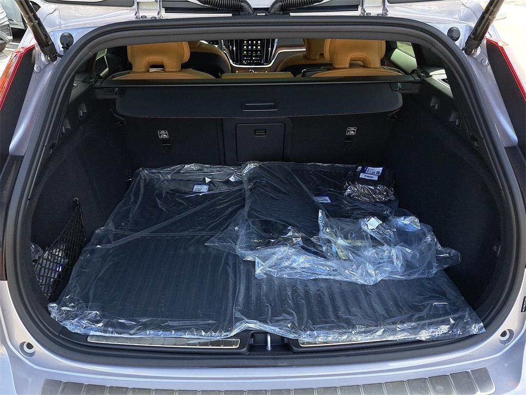 new 2026 Volvo V60 Cross Country car, priced at $60,121