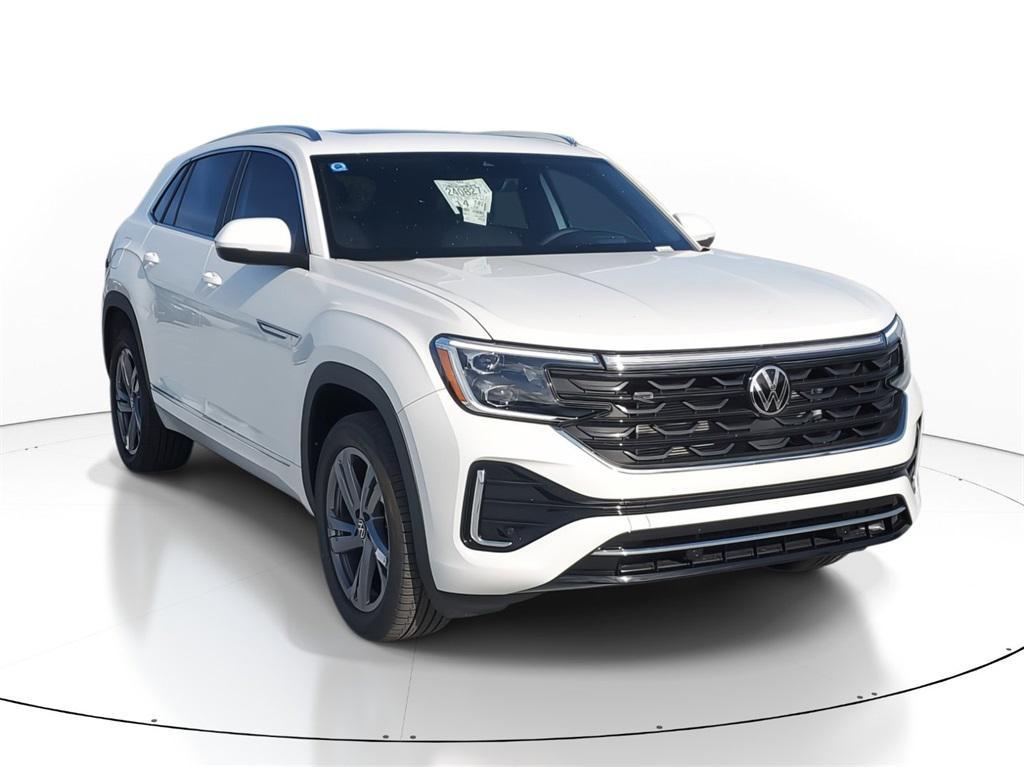 new 2024 Volkswagen Atlas Cross Sport car, priced at $42,281