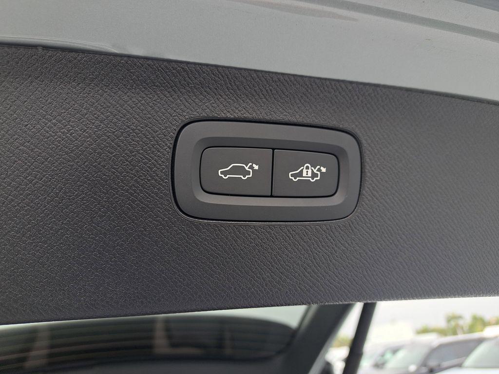 new 2026 Volvo XC90 car, priced at $65,914