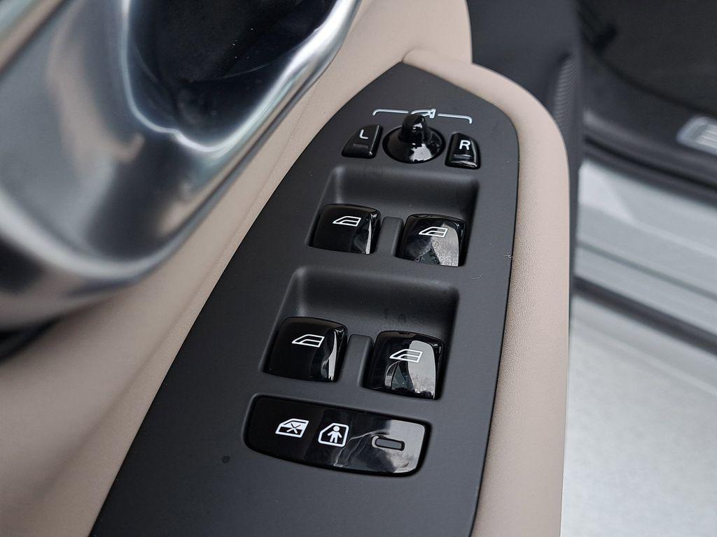 new 2026 Volvo XC90 car, priced at $65,914