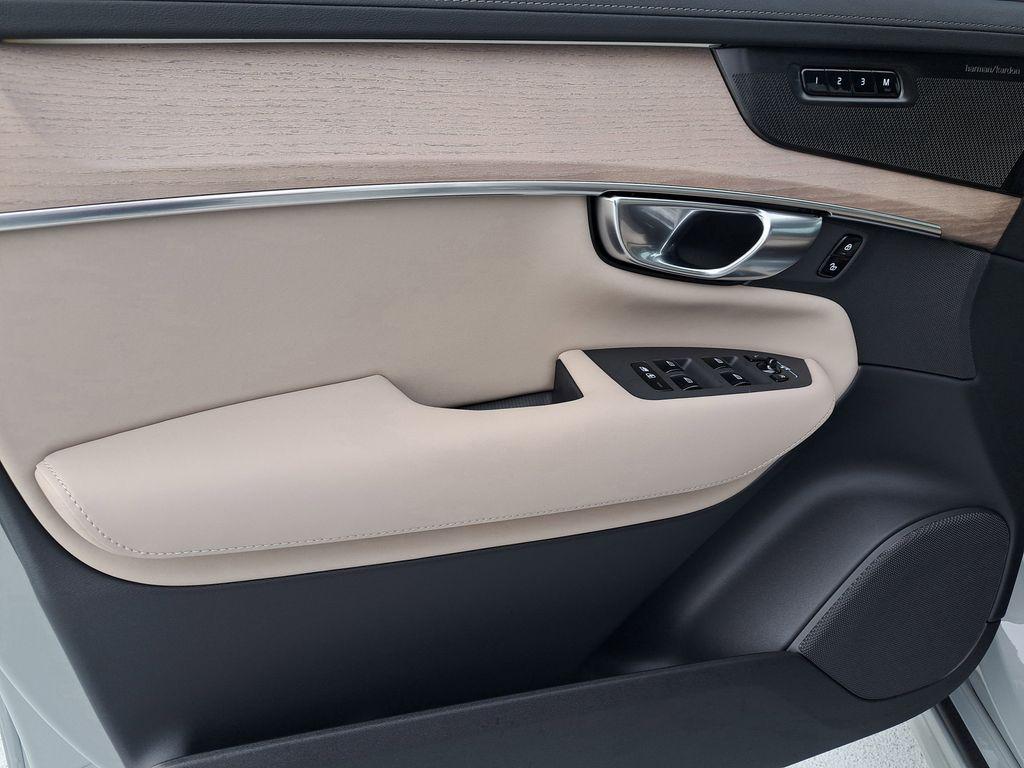 new 2026 Volvo XC90 car, priced at $65,914