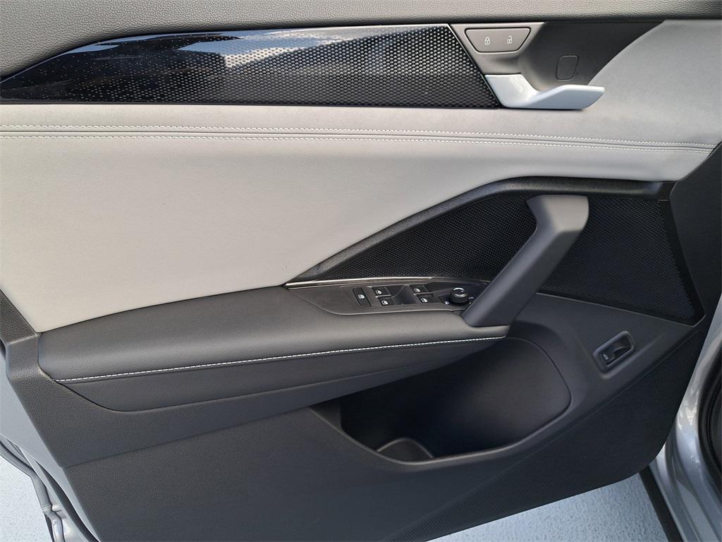 new 2026 Volkswagen Tiguan car, priced at $34,691