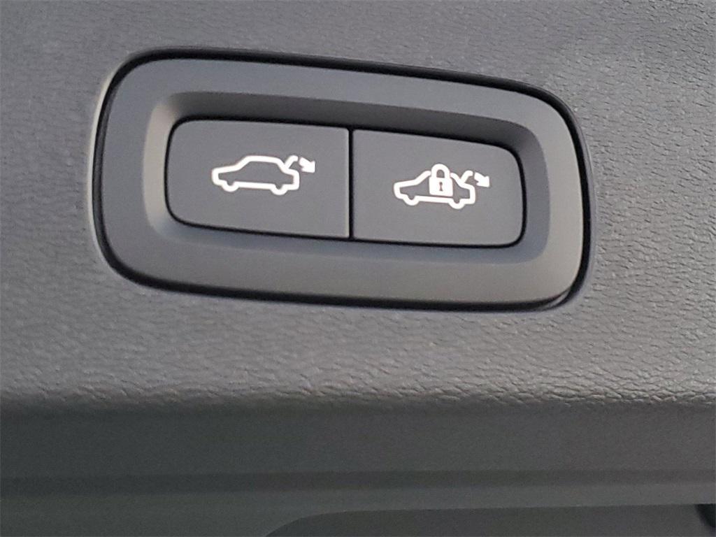 new 2026 Volvo V60 Cross Country car, priced at $60,841