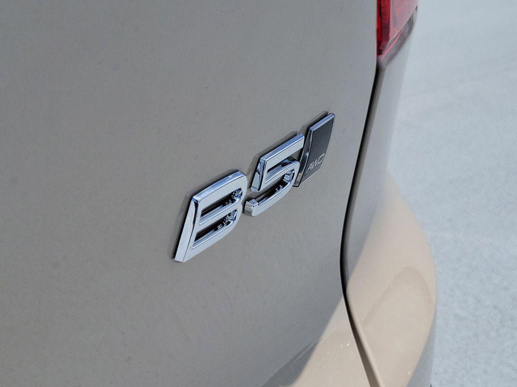 new 2026 Volvo XC40 car, priced at $47,257