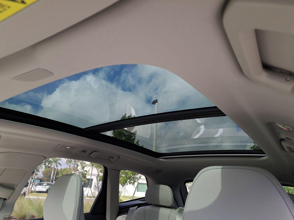 new 2026 Volvo XC60 car, priced at $59,968