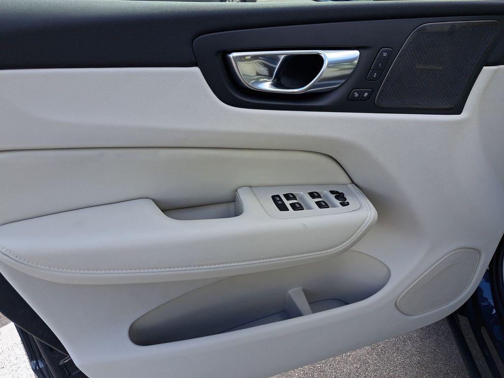 new 2026 Volvo XC60 car, priced at $59,968