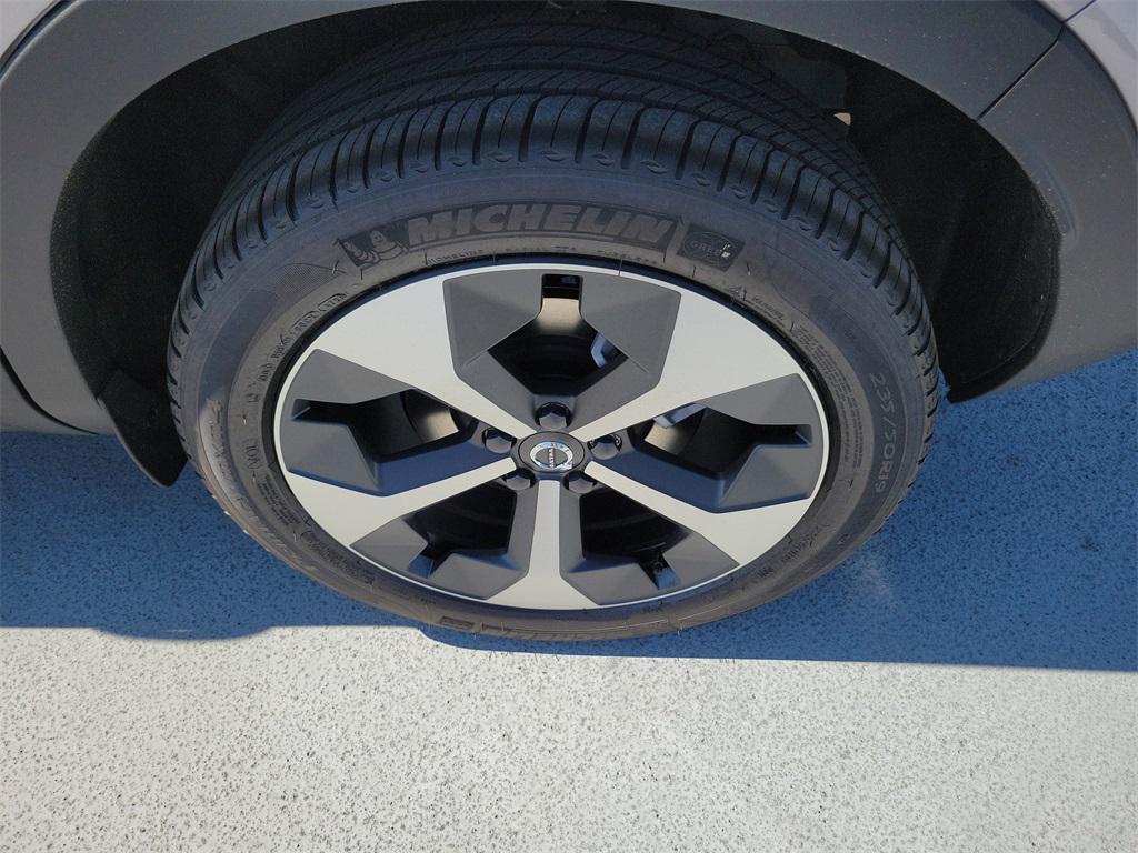 new 2026 Volvo XC40 car, priced at $45,737