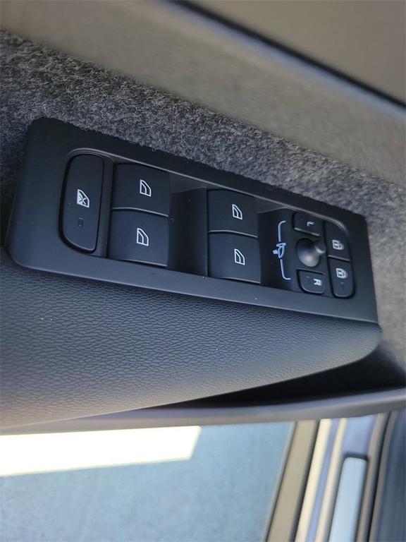 new 2026 Volvo XC40 car, priced at $45,737