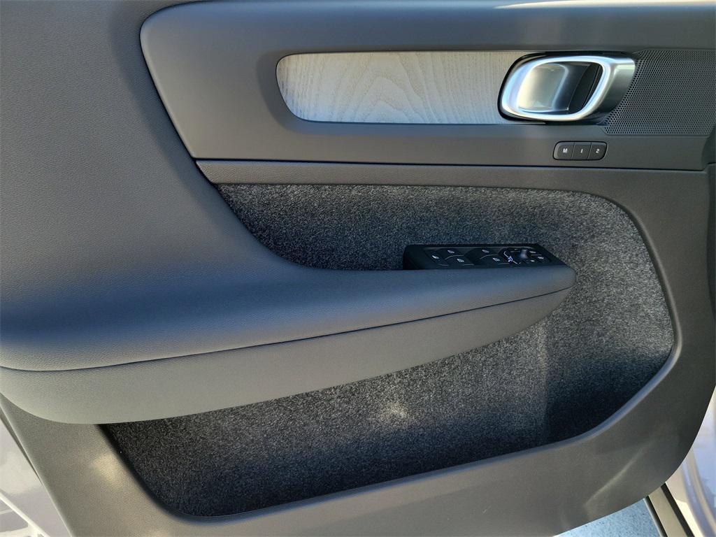 new 2026 Volvo XC40 car, priced at $45,737