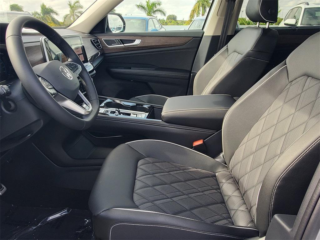 new 2026 Volkswagen Atlas car, priced at $52,318