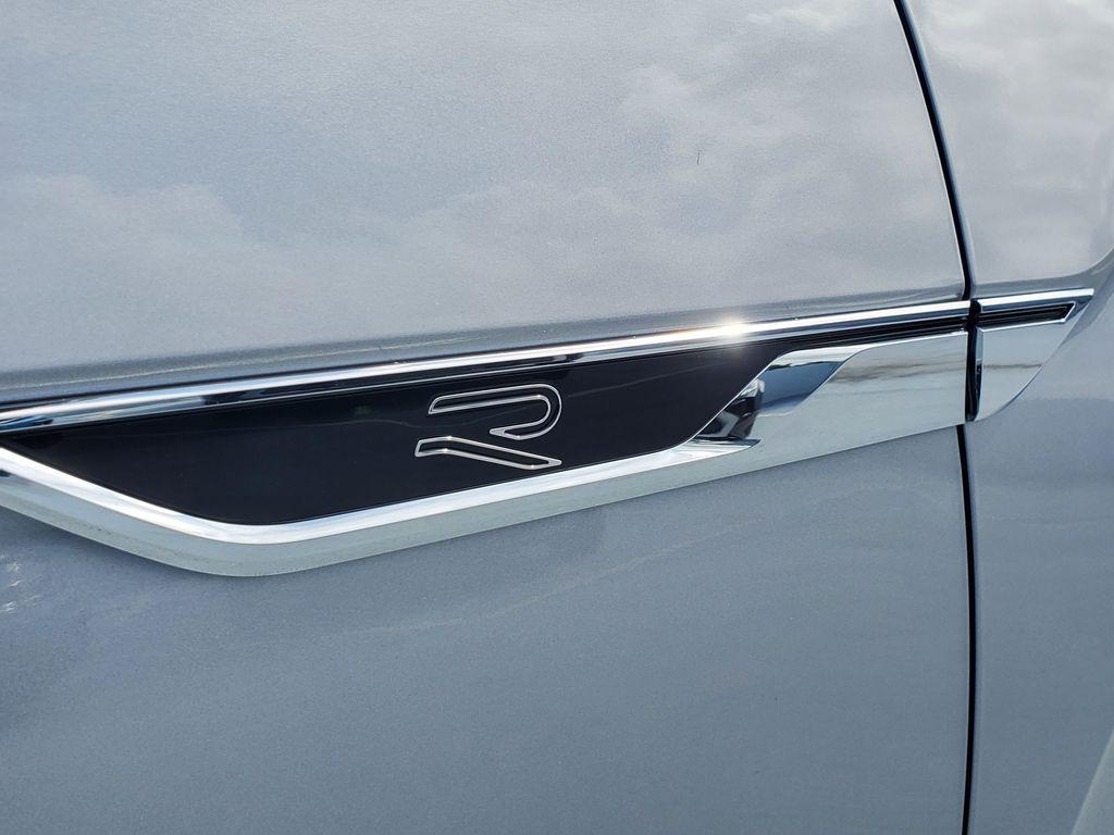 new 2026 Volkswagen Atlas car, priced at $53,318