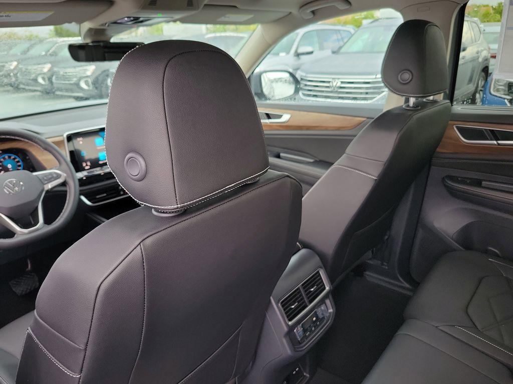 new 2026 Volkswagen Atlas car, priced at $42,533