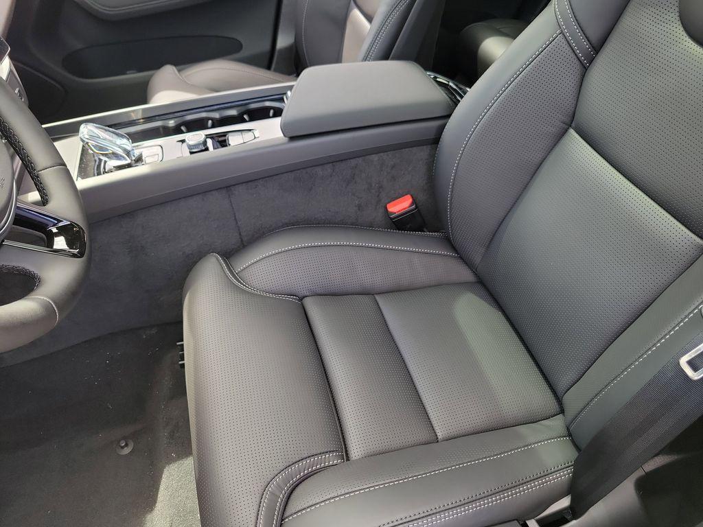 new 2026 Volvo XC60 car, priced at $60,392