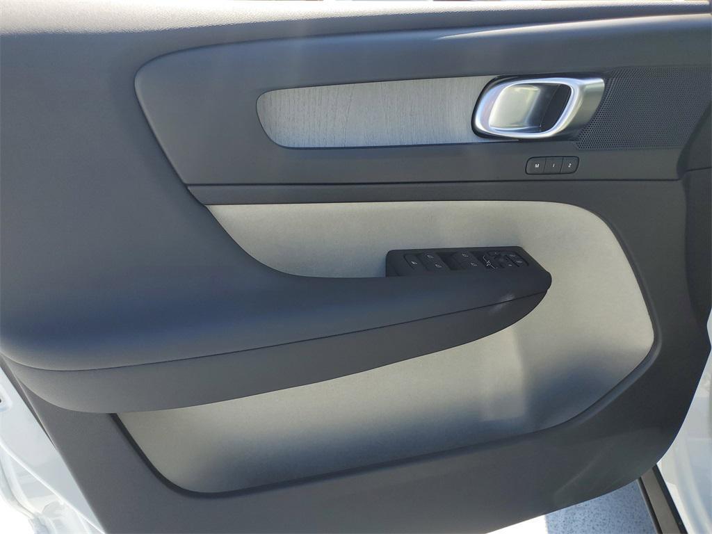 new 2026 Volvo XC40 car, priced at $45,737