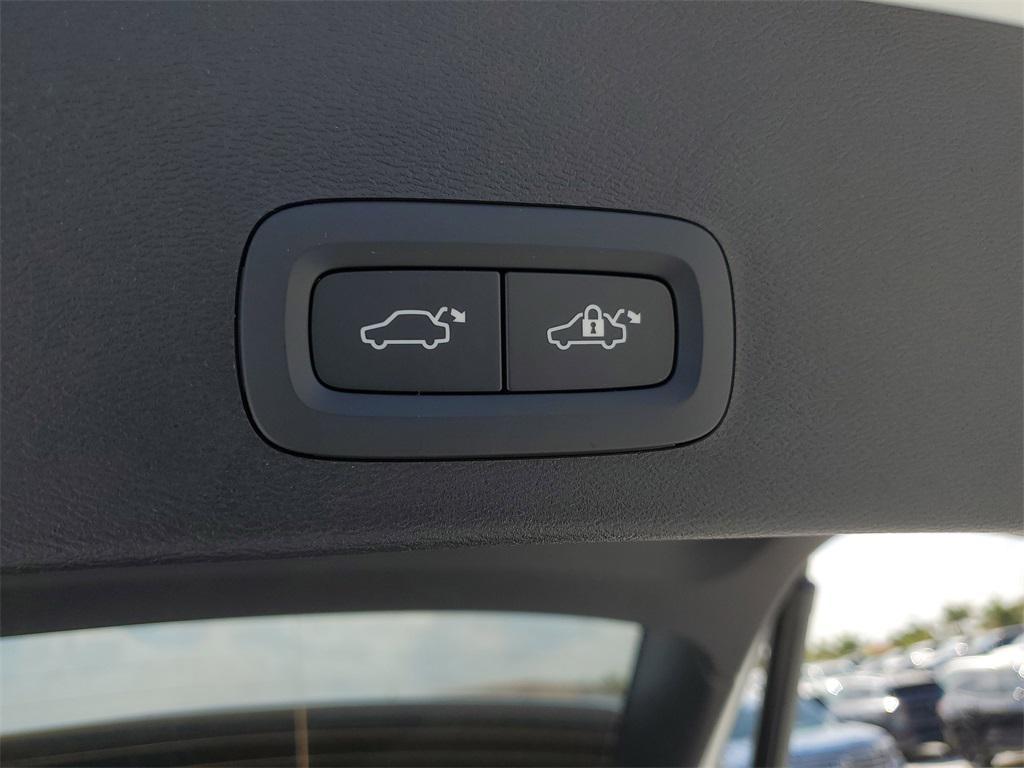 new 2026 Volvo XC40 car, priced at $45,737