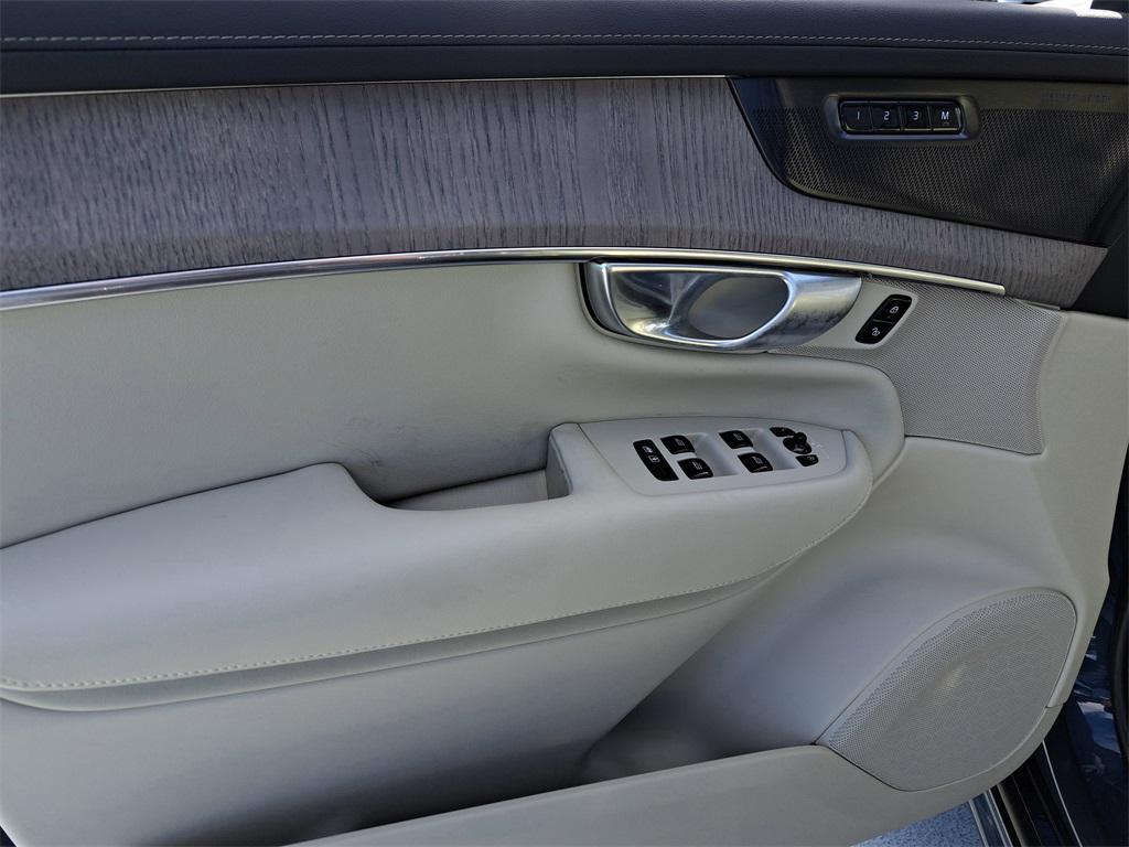 new 2026 Volvo XC90 car, priced at $70,139