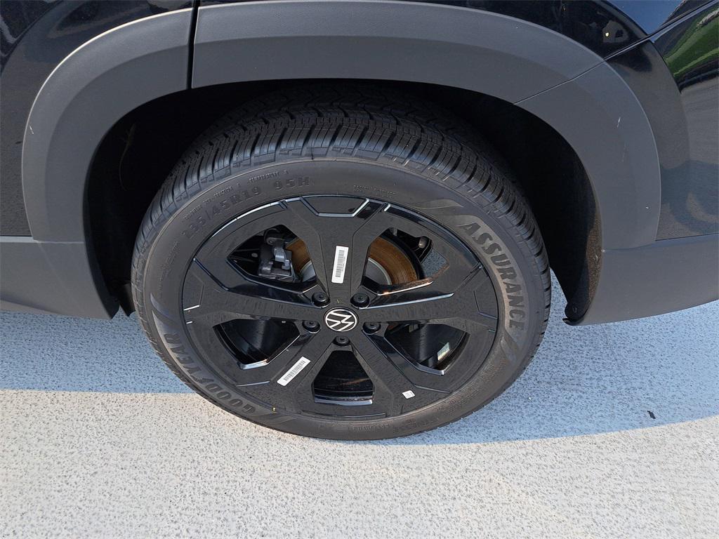 new 2025 Volkswagen Taos car, priced at $31,314