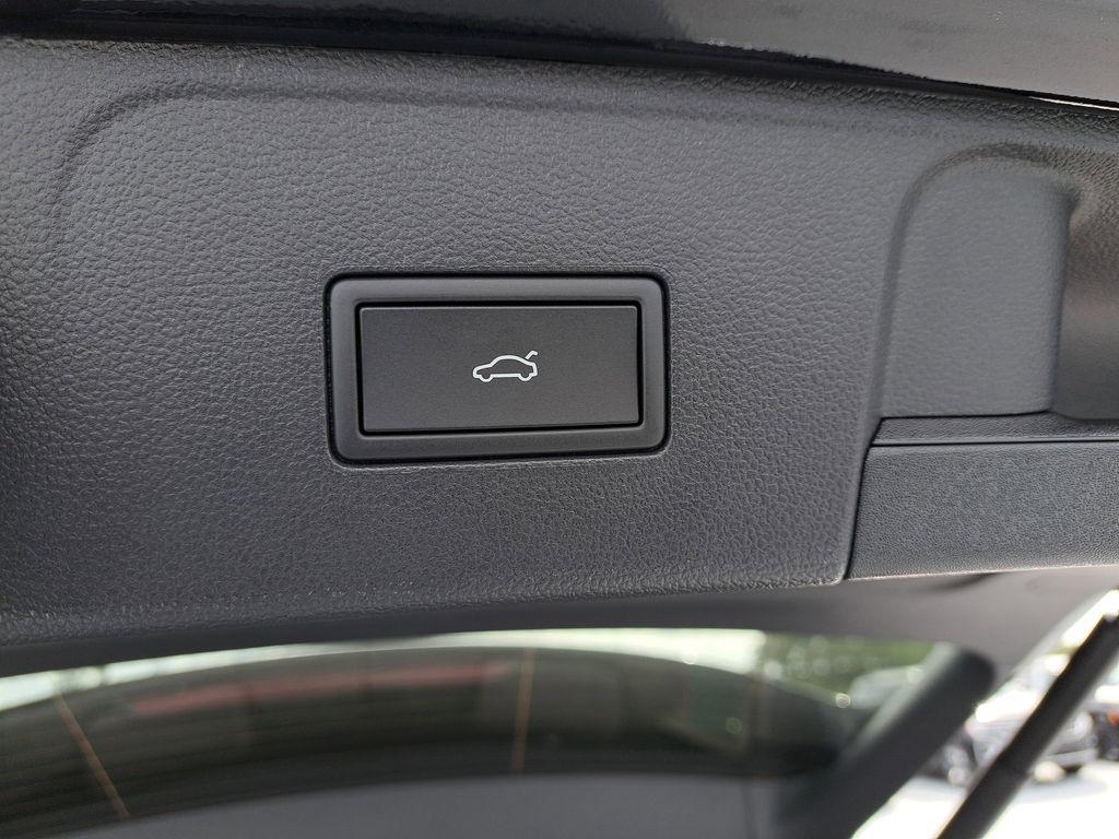 new 2026 Volkswagen Atlas car, priced at $43,649
