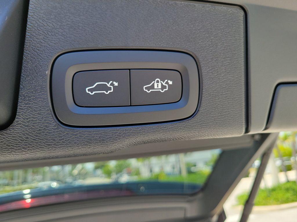 new 2026 Volvo XC60 car, priced at $63,508