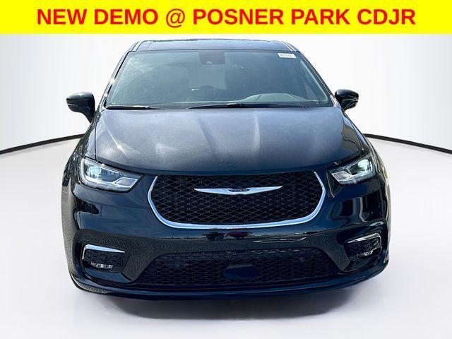 new 2026 Chrysler Pacifica car, priced at $38,239