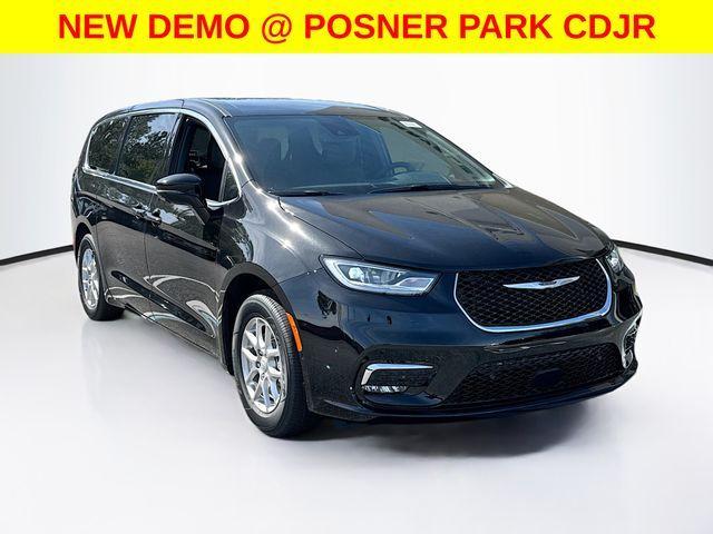 new 2026 Chrysler Pacifica car, priced at $38,239