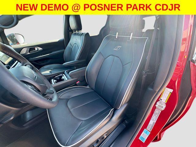 new 2026 Chrysler Pacifica car, priced at $43,989