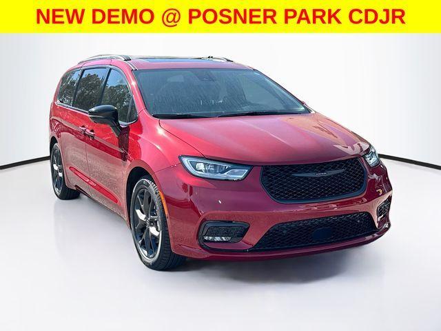 new 2026 Chrysler Pacifica car, priced at $43,989