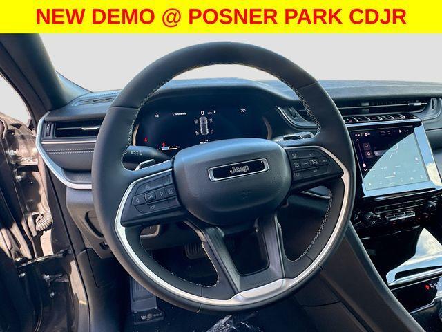 new 2025 Jeep Grand Cherokee car, priced at $43,286