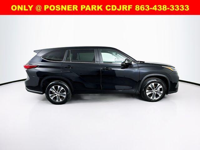 used 2023 Toyota Highlander car, priced at $32,999