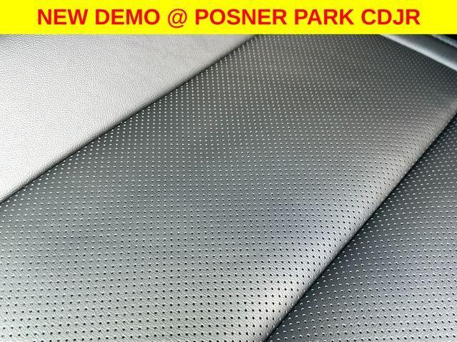 new 2025 Jeep Grand Cherokee car, priced at $47,989