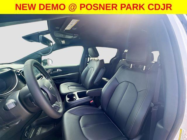 new 2026 Chrysler Pacifica car, priced at $34,464
