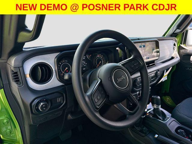 new 2025 Jeep Gladiator car, priced at $33,989