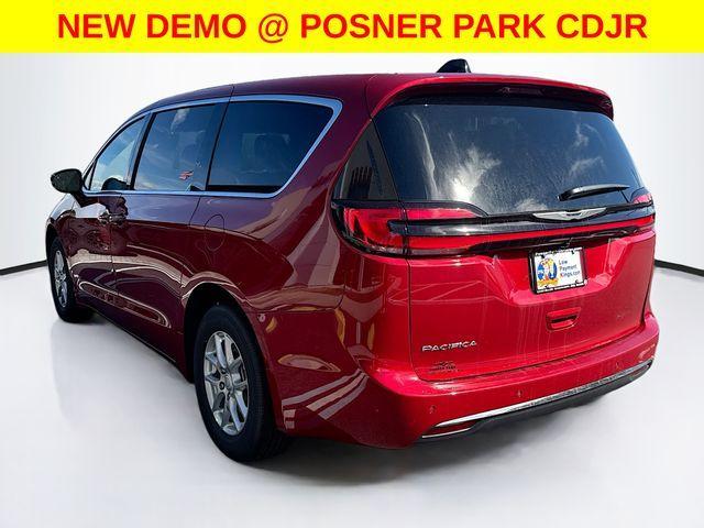 new 2026 Chrysler Pacifica car, priced at $39,289