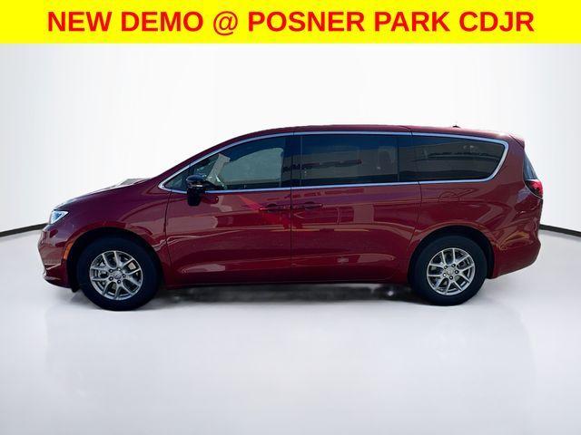 new 2026 Chrysler Pacifica car, priced at $39,289