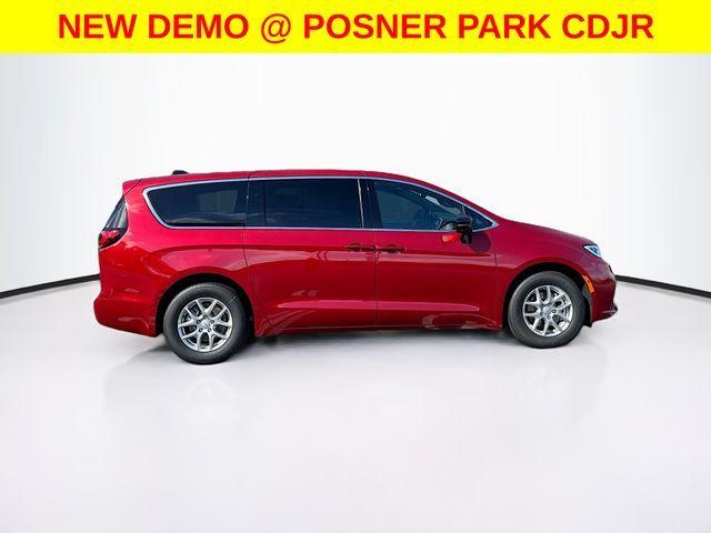 new 2026 Chrysler Pacifica car, priced at $39,289