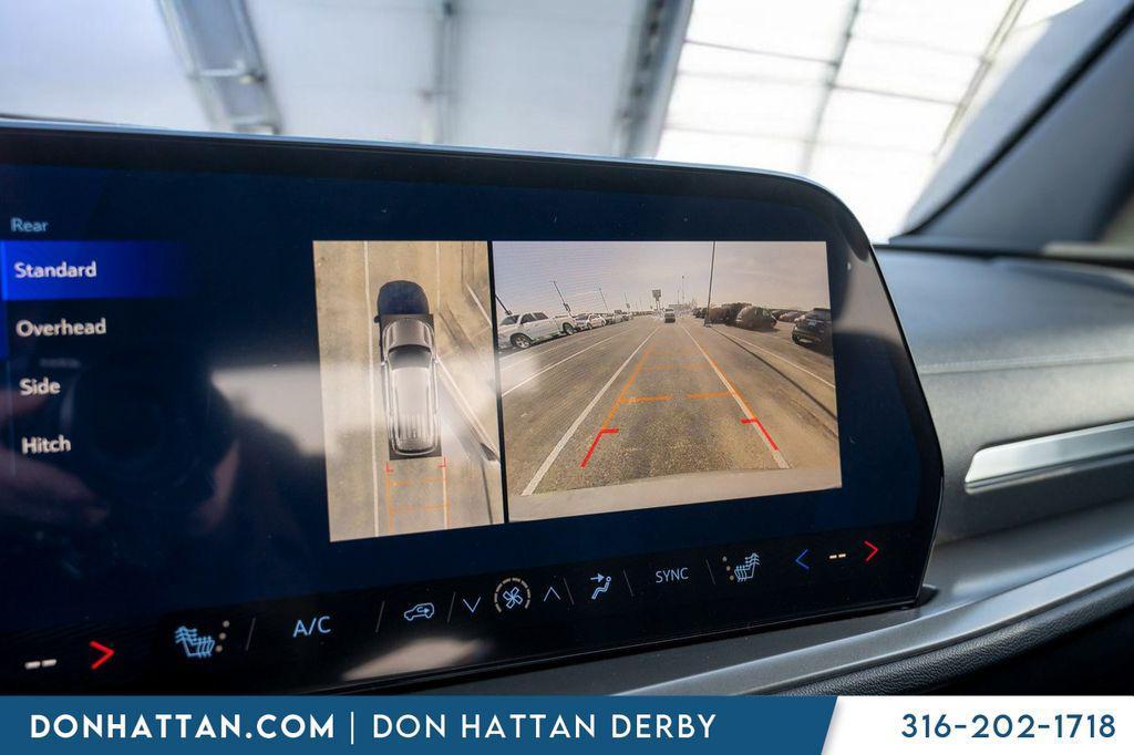 new 2026 Chevrolet Traverse car, priced at $44,020