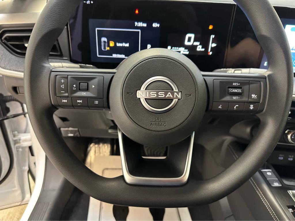 new 2025 Nissan Kicks car, priced at $27,058