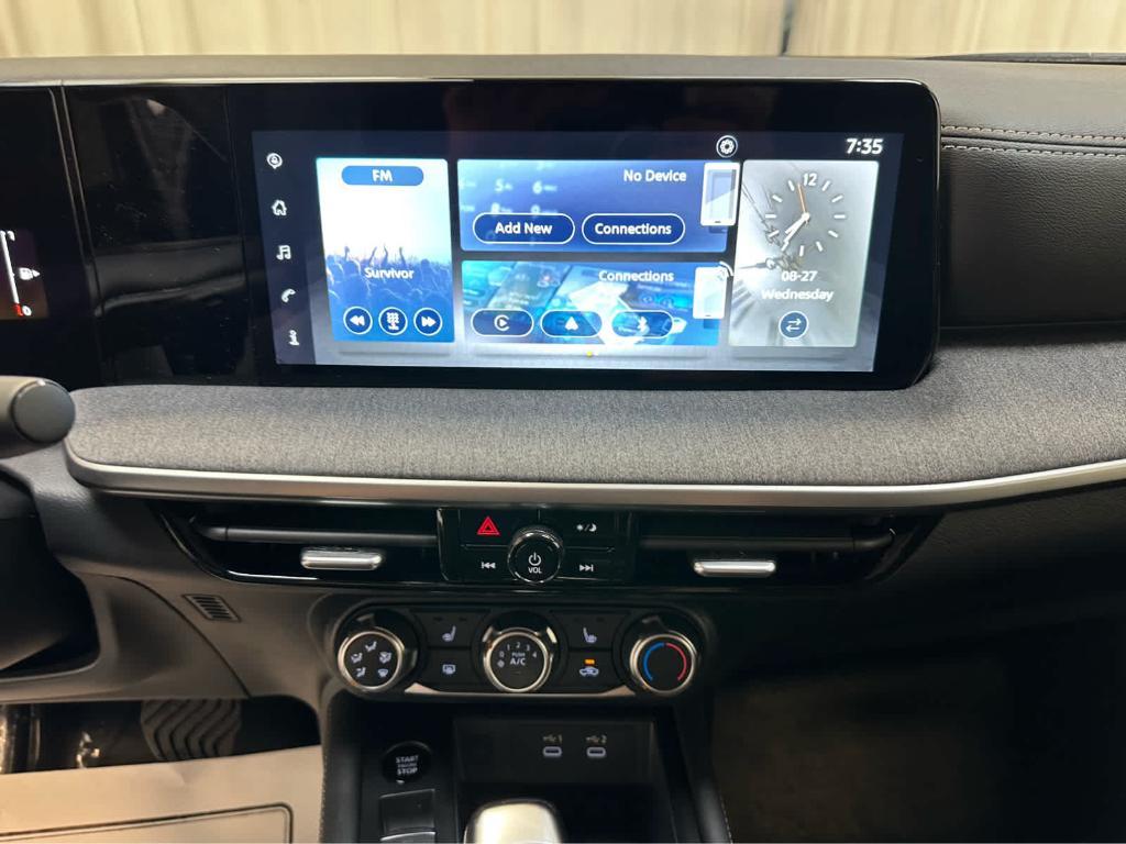 new 2025 Nissan Kicks car, priced at $27,058